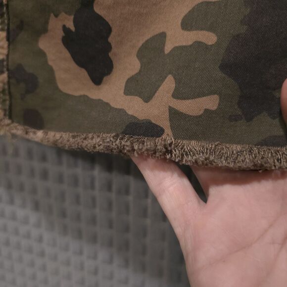 Y2K Camo Denim Jean Skirt Sz6 28W Pockets Grunge Punk Western Rock Baddie Street - Picture 10 of 16